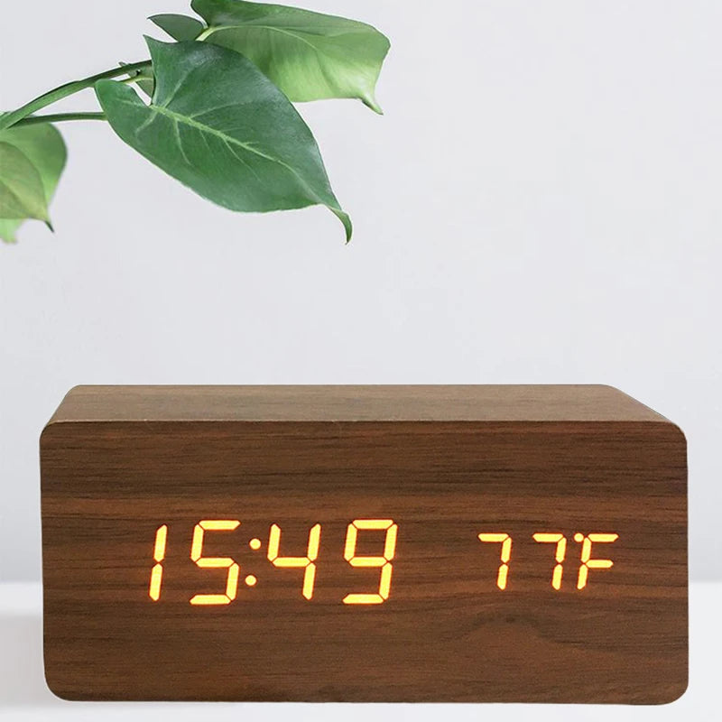 réveil pratique bois