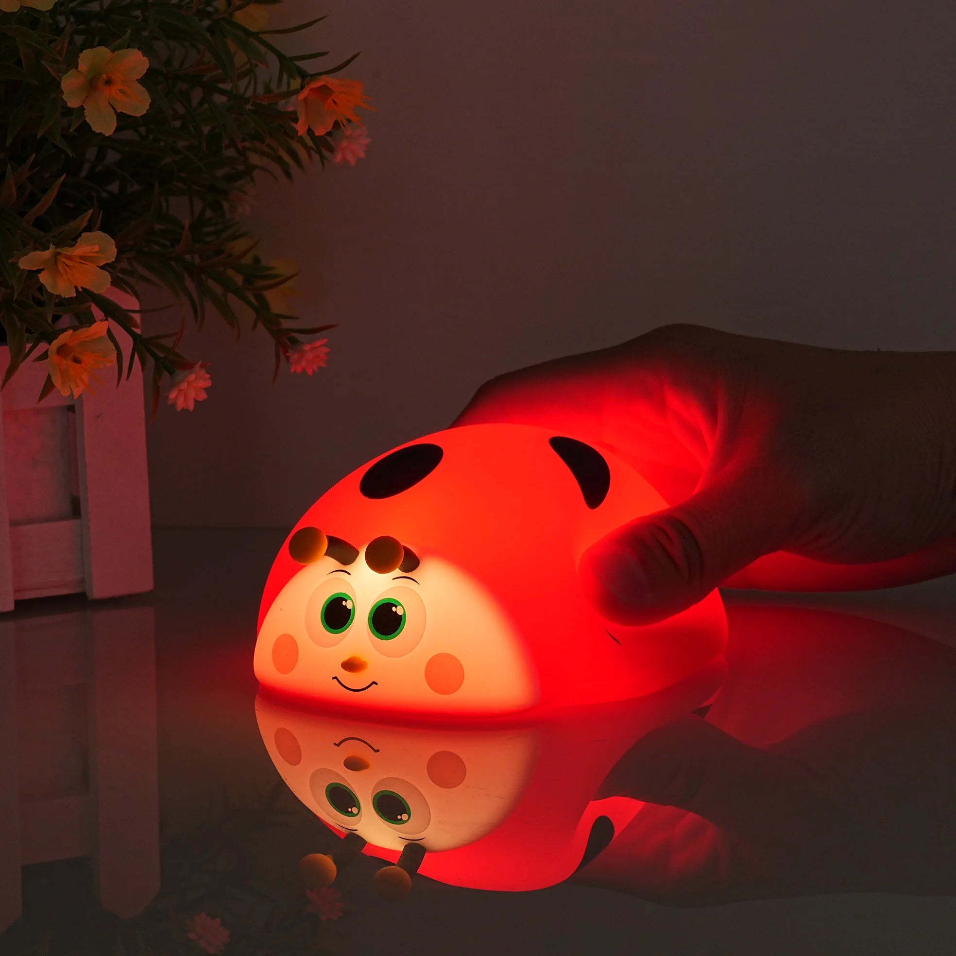Lumière LED Veilleuse coccinelle
