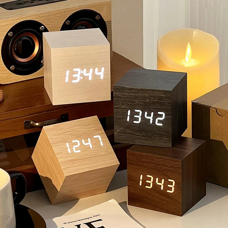 réveil de chevet en bois